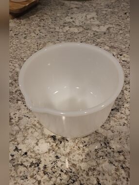 Vintage Sunbeam White Milk Glass Mixing Bowl with Pour Spout